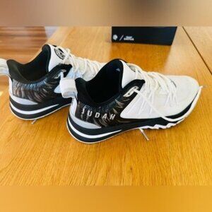 Unitus Basketball Low shoes Judah 1 Low For Us - Black size 7.5 Excellent